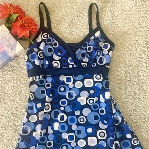 🔹INC Sleek Sleeveless Top (blue multi-color)